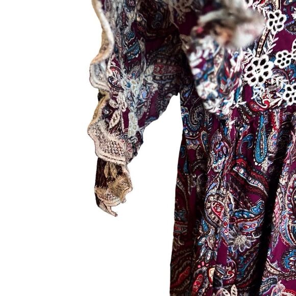 Umgee Peasant Floral Lace‎ Cottagecore Size Medium Tunic with Eyelet - Picture 7 of 8